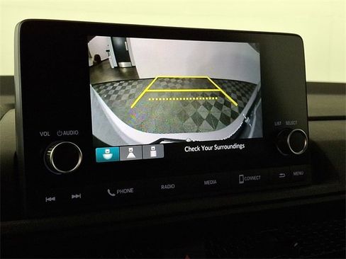 Used 2023 Honda CR-V Sport image 4