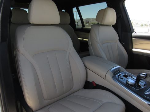 Used 2021 BMW X7 xDrive40i w/ Executive Package AWD/4WD image 11