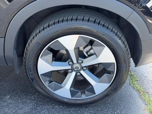 Certified 2026 Volvo XC40 B5 Plus AWD/4WD image 8