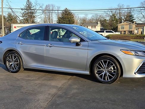 Used 2023 Toyota Camry XLE image 6