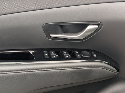 Certified 2025 Hyundai Tucson Limited image 15