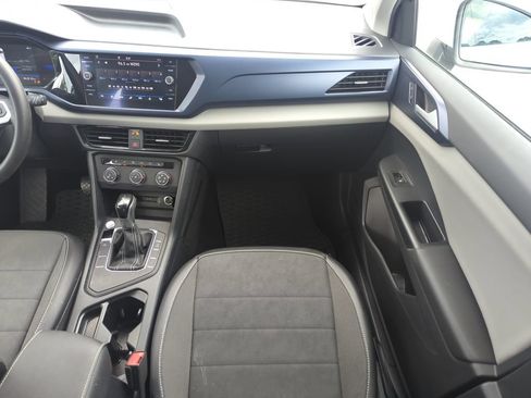 Certified 2022 Volkswagen Taos SE FWD image 16