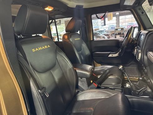 Used 2015 Jeep Wrangler Unlimited Sahara image 38