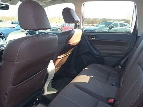 Used 2017 Subaru Forester 2.5i Touring image 8