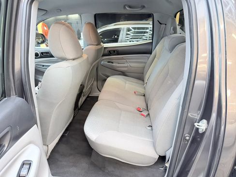 Used 2015 Toyota Tacoma 4x4 Double Cab w/ SR5 Package image 18