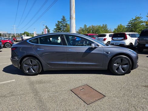 Used 2019 Tesla Model 3 RWD image 4