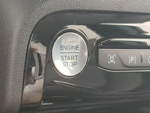 Used 2024 Ford Escape Platinum image 28