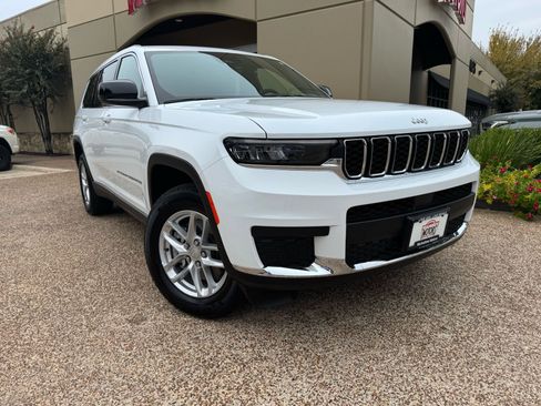 Used 2025 Jeep Grand Cherokee L Laredo w/ Luxury Tech Group I image 1