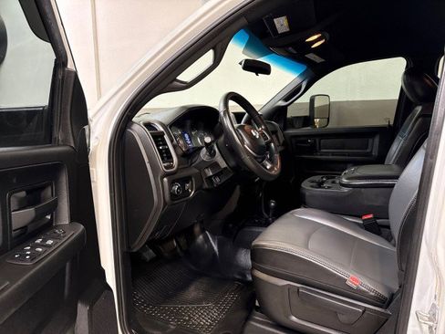 Used 2021 RAM 3500 Tradesman w/ Chrome Appearance Group image 12