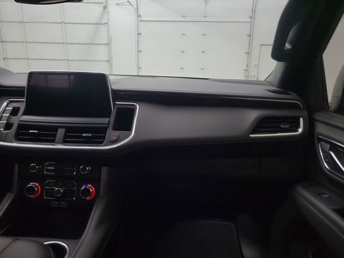 Used 2021 GMC Yukon SLE image 26