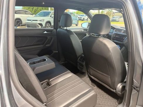 Certified 2024 Volkswagen Tiguan SE R-Line AWD/4WD image 12