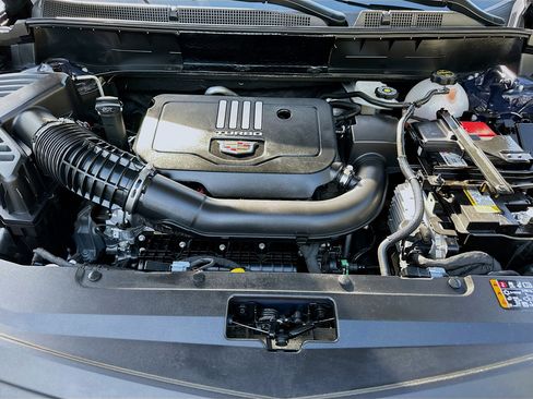 Used 2025 Cadillac XT6 Luxury image 34