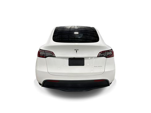 Certified 2023 Tesla Model Y Long Range AWD/4WD image 5