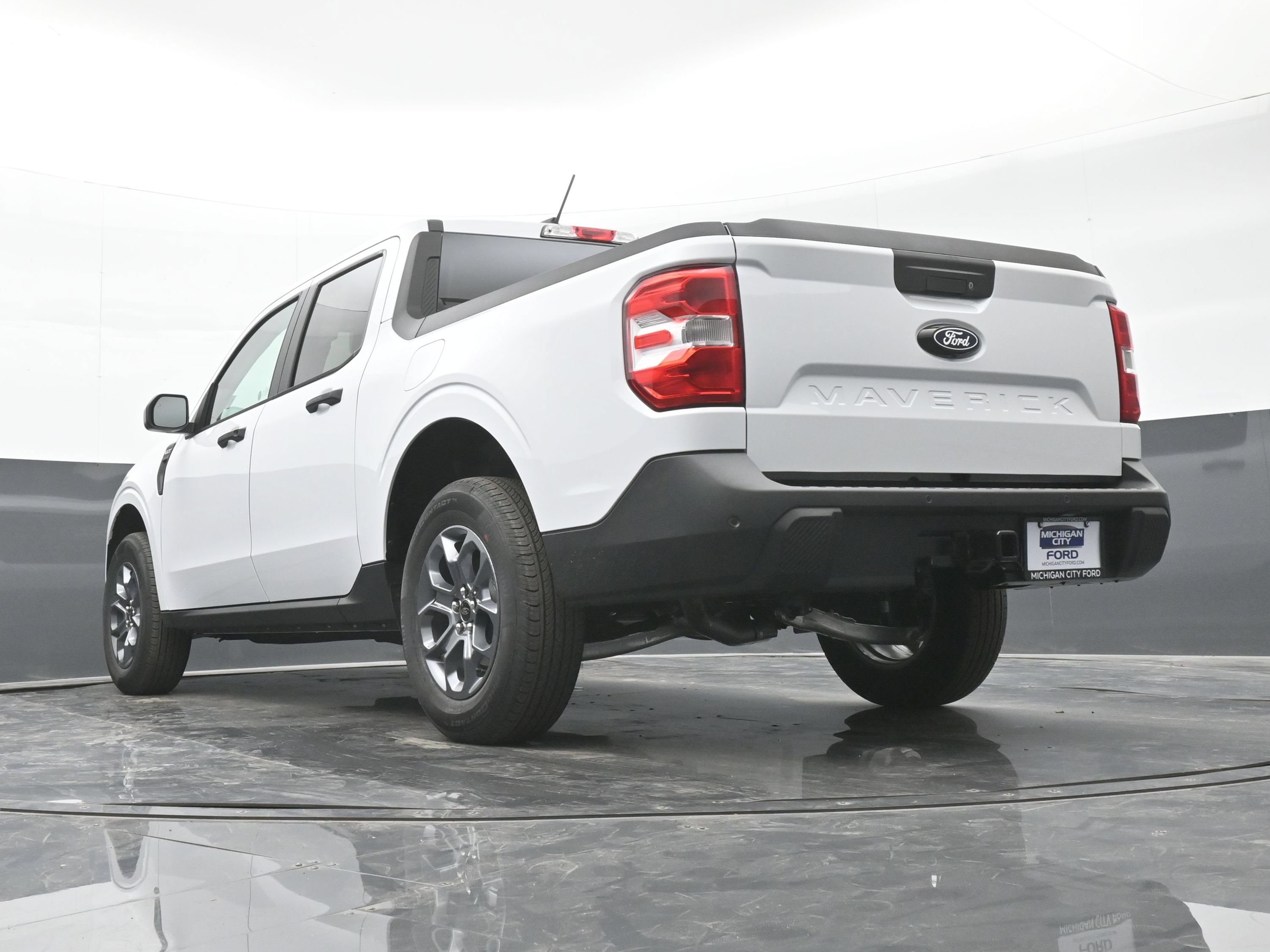 Used 2025 Ford Maverick XLT w/ Equipment Group 301A AWD/4WD image 41