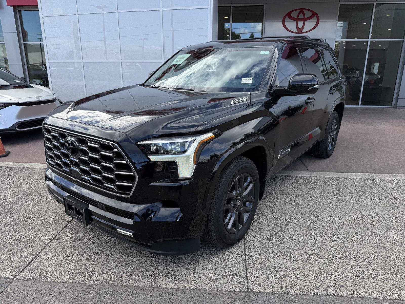 Used 2026 Toyota Sequoia Platinum AWD/4WD image 2