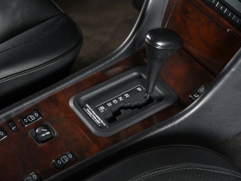 Used 1994 Mercedes-Benz E 500 Sedan image 5