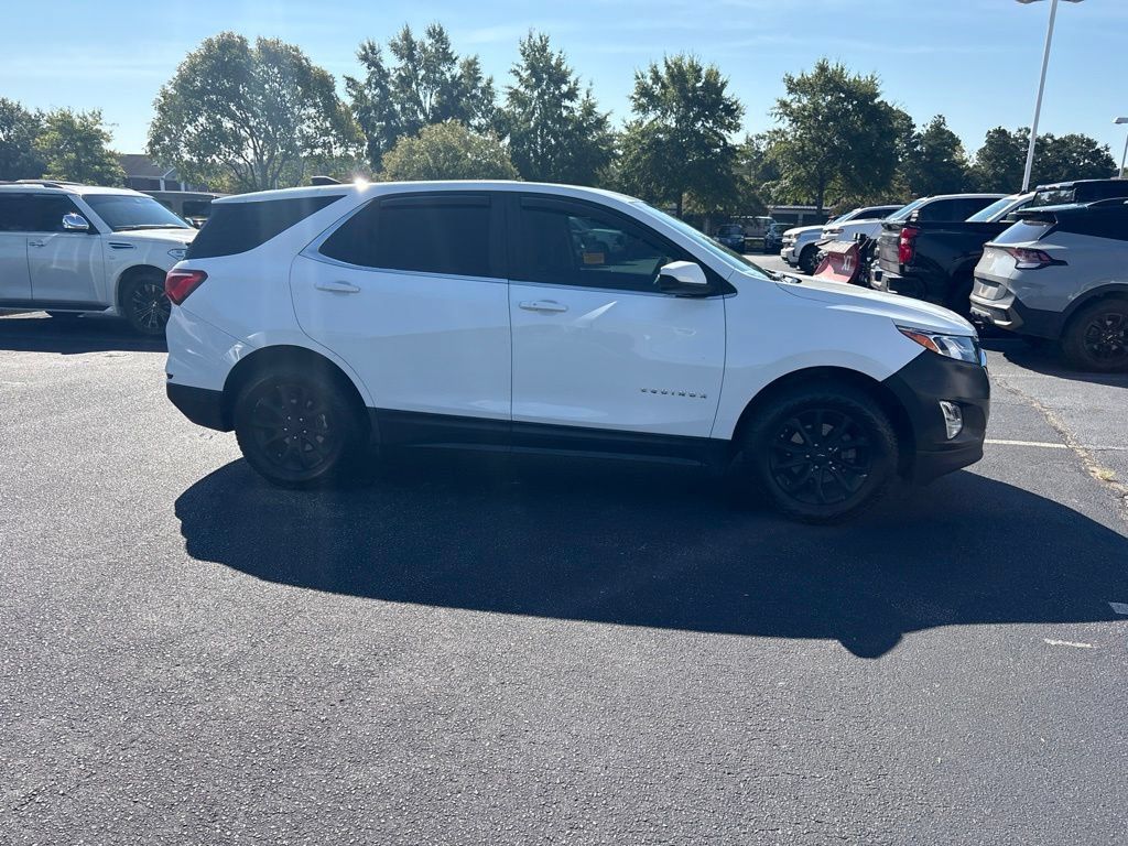 Used 2021 Chevrolet Equinox LT FWD image 2