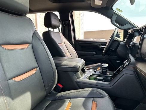 Used 2023 GMC Sierra 1500 AT4 w/ AT4 Preferred Package AWD/4WD image 16