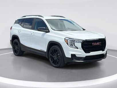Used 2024 GMC Terrain SLE w/ Driver Convenience Package