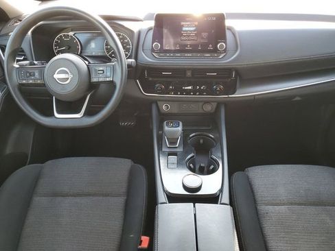 Used 2022 Nissan Rogue SV image 22