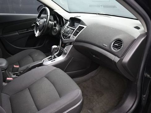 Used 2013 Chevrolet Cruze LT FWD image 17