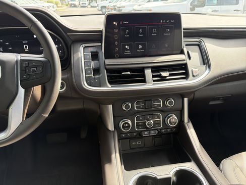 Used 2022 GMC Yukon XL SLT w/ SLT Premium Package AWD/4WD image 31