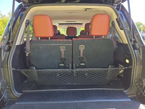 Certified 2019 Lexus LX 570 4WD image 30