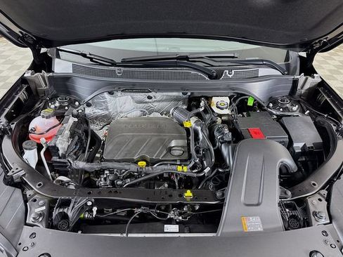 New 2026 Chevrolet Trax RS w/ Sunroof Package FWD image 31