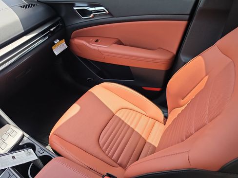 New 2026 Kia Sportage SX FWD image 16