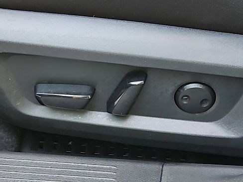 Certified 2023 Nissan Rogue SV image 26