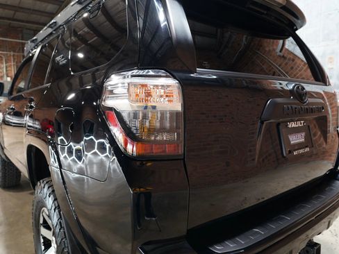 Used 2017 Toyota 4Runner TRD Off-Road image 21