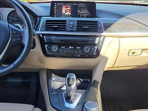 Used 2018 BMW 330i Sedan RWD image 14