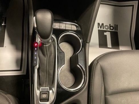 Used 2024 Buick Encore GX Sport Touring image 21