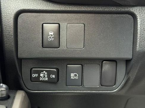 Certified 2023 Toyota Tacoma SR5 AWD/4WD image 23