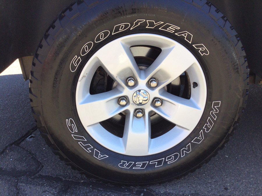 Used 2019 RAM 1500 Classic SLT AWD/4WD image 38