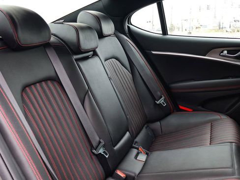 Used 2025 Genesis G70 2.5T w/ Sport Prestige Package image 17