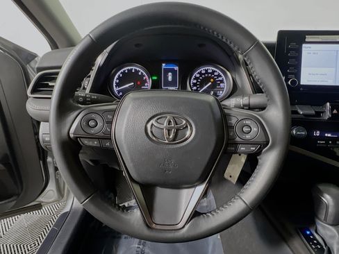 Used 2024 Toyota Camry SE FWD image 18