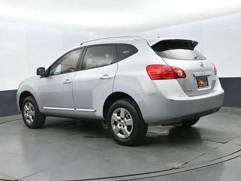 Used 2015 Nissan Rogue S w/ Convenience Package AWD/4WD image 9