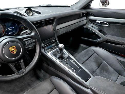 Used 2018 Porsche 911 GT3 RWD image 66