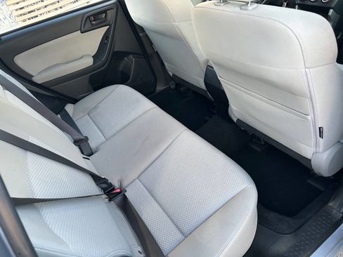 Used 2015 Subaru Forester 2.5i image 8