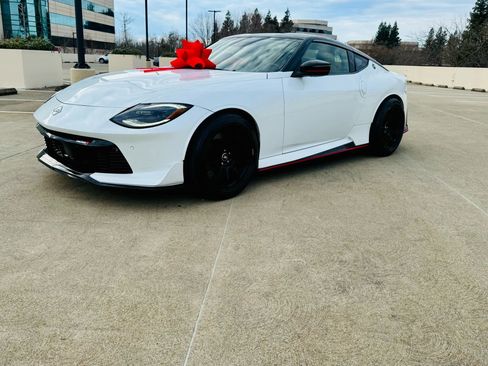 Used 2024 Nissan Z NISMO w/ Floor Mat Package image 33
