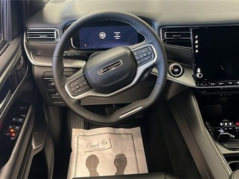 New 2026 Jeep Grand Wagoneer 4WD image 37