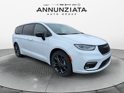 New 2026 Chrysler Pacifica Select FWD image 7