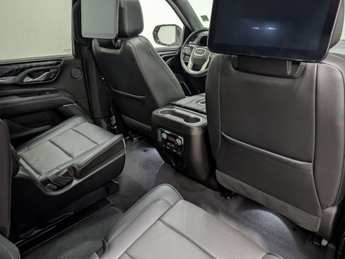 Used 2023 GMC Yukon XL Denali w/ Advanced Technology Package AWD/4WD image 21