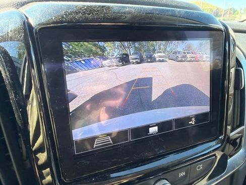 Used 2021 Chevrolet Traverse LT AWD/4WD image 13