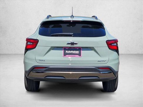 New 2026 Chevrolet Trax ACTIV w/ Sunroof Package FWD image 8