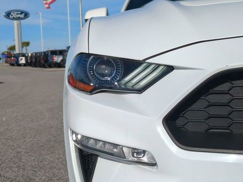 Used 2019 Ford Mustang Premium image 10
