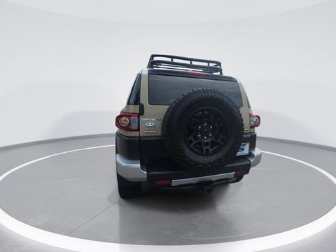 Used 2014 Toyota FJ Cruiser 4WD w/ Upgrade Package image 7