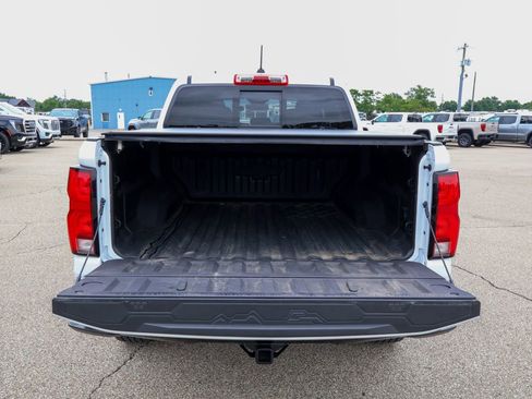 Used 2023 Chevrolet Colorado Z71 w/ Z71 Convenience Package 2 AWD/4WD image 6