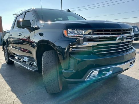 Used 2021 Chevrolet Silverado 1500 High Country w/ Technology Package image 2